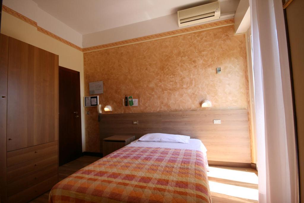 Albergo Centopini Gemmano Стая снимка