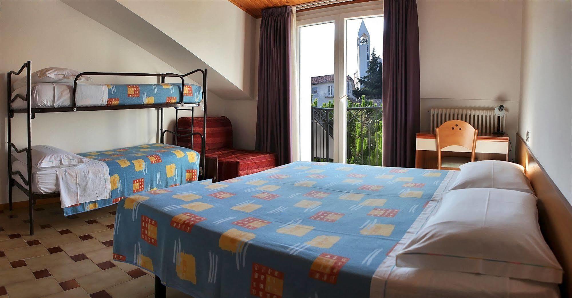 Albergo Centopini Gemmano Екстериор снимка